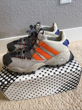Adidas x Stella McCartney Seeulater Trail Sneaker Sz 7.5 Orange/Beige/Blue/Black
